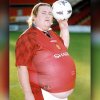 Obese-Manchester-united-supporter (1).jpg