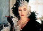 Cruella-GlennClose-EmmaStone-2.jpg